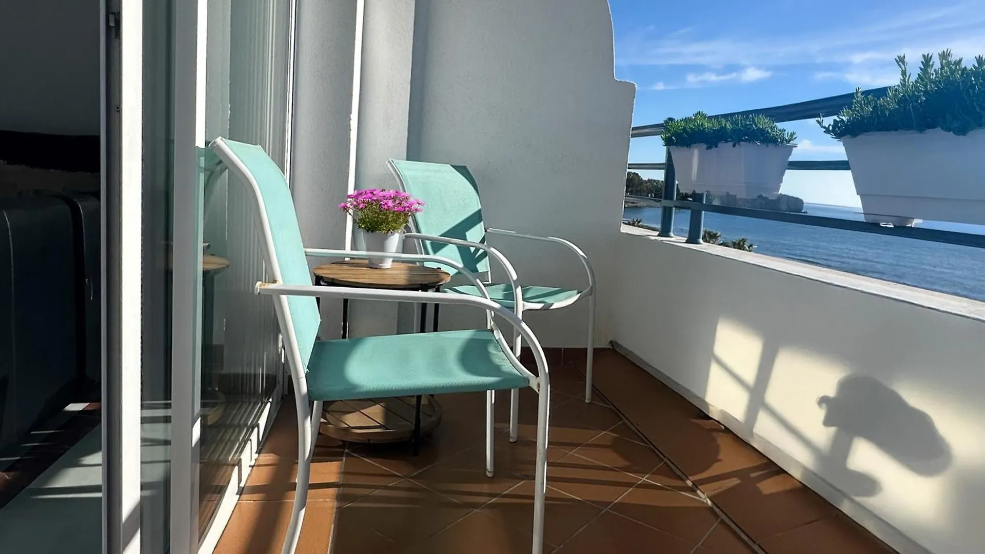 Apartamento Aguamarina 4B Primera Linea De Playa Estepona Spanje